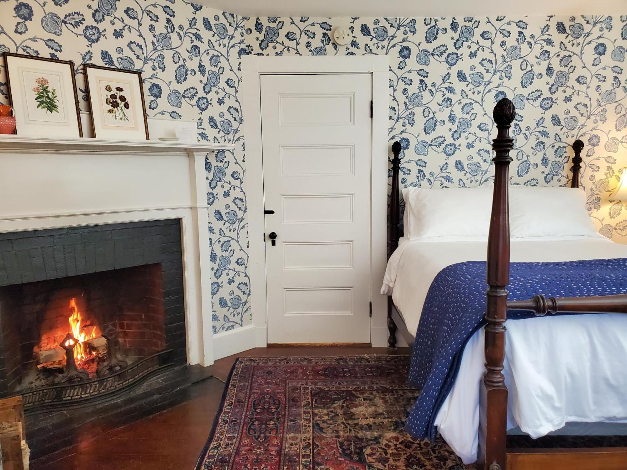 Harbourside Inn Northeast Harbor Bagian luar foto