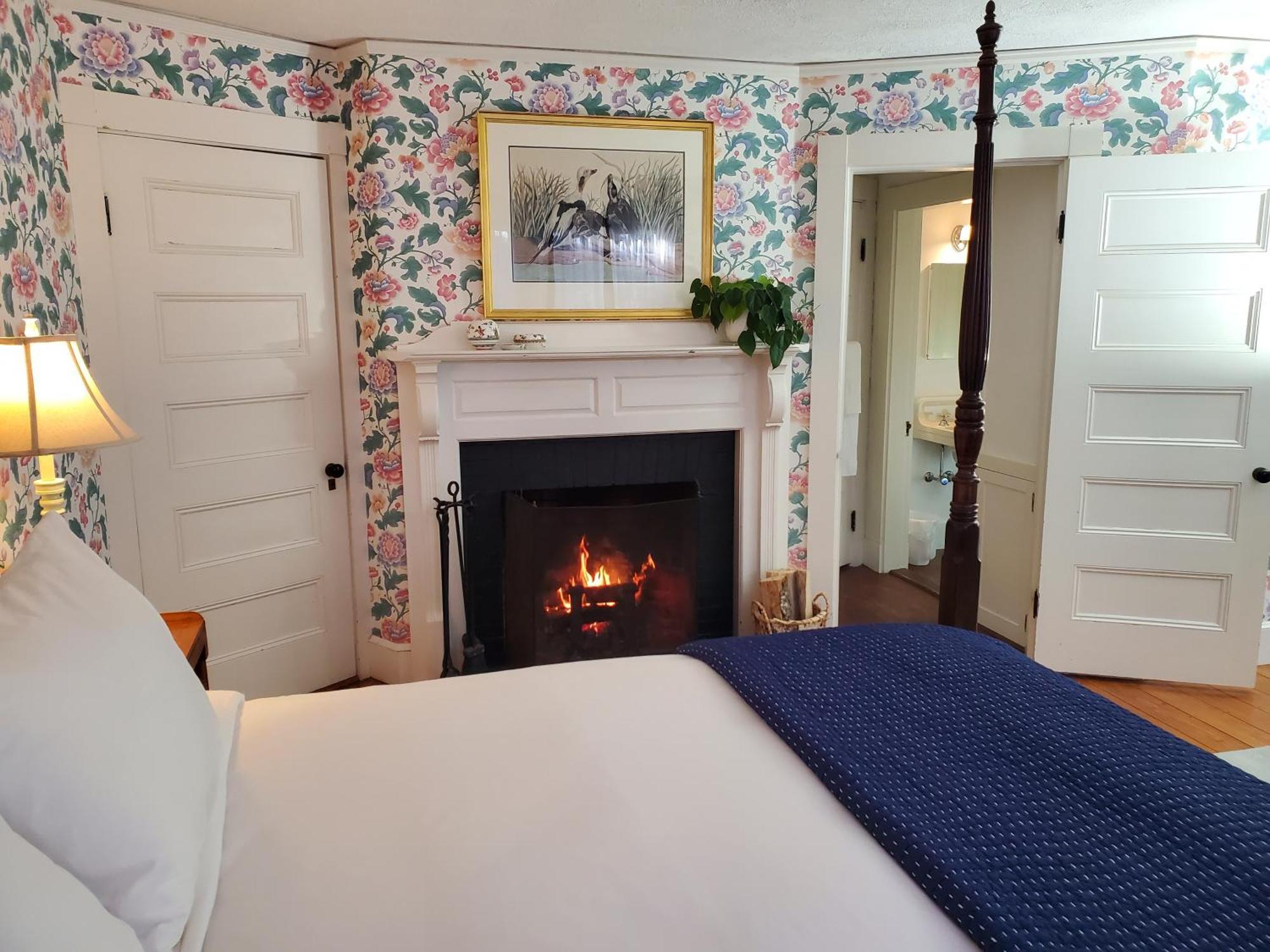 Harbourside Inn Northeast Harbor Bagian luar foto
