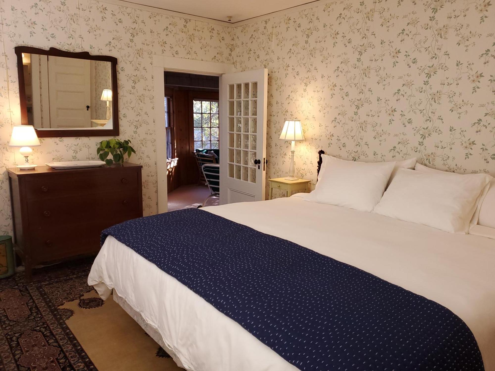 Harbourside Inn Northeast Harbor Bagian luar foto