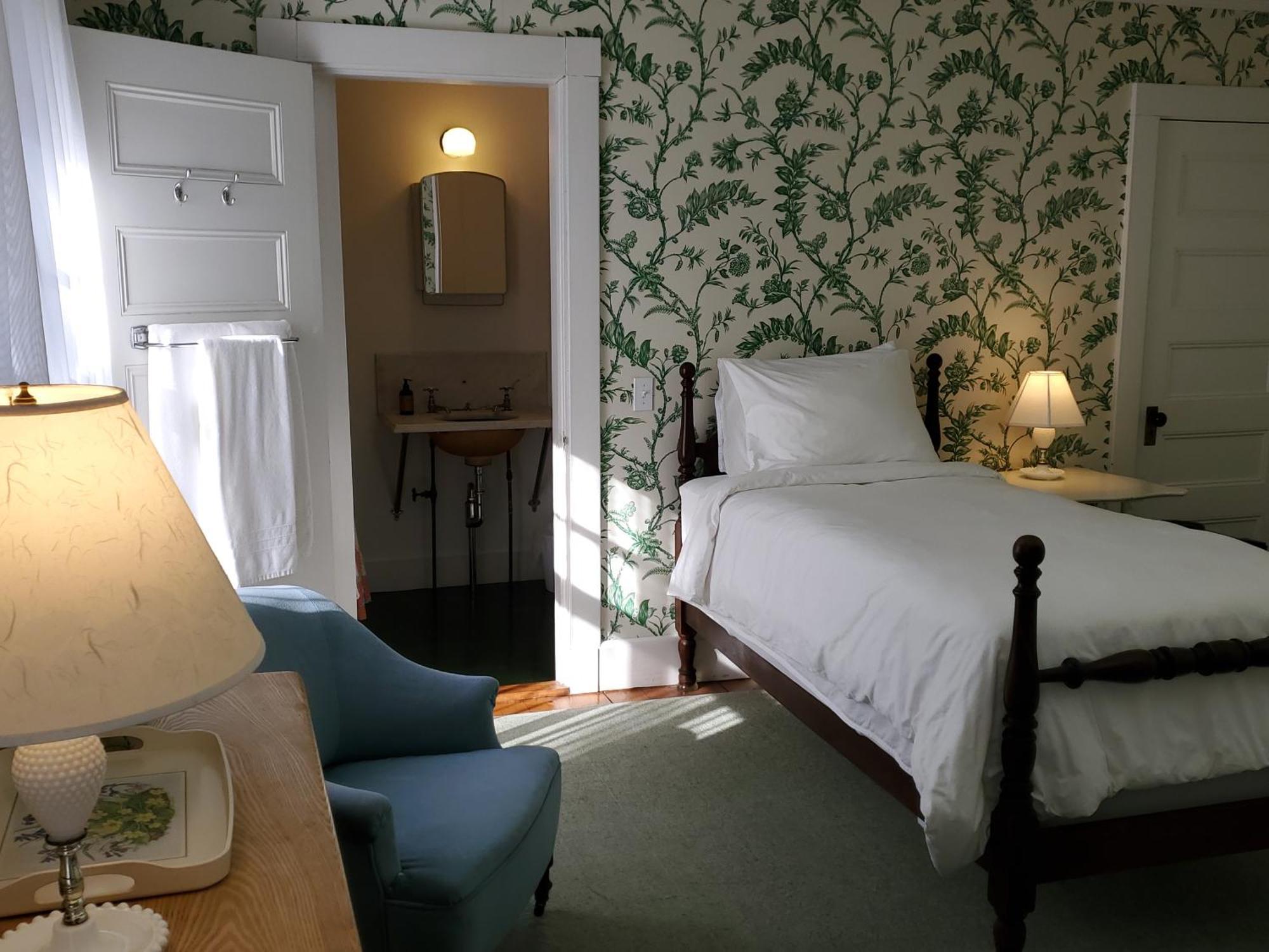 Harbourside Inn Northeast Harbor Bagian luar foto