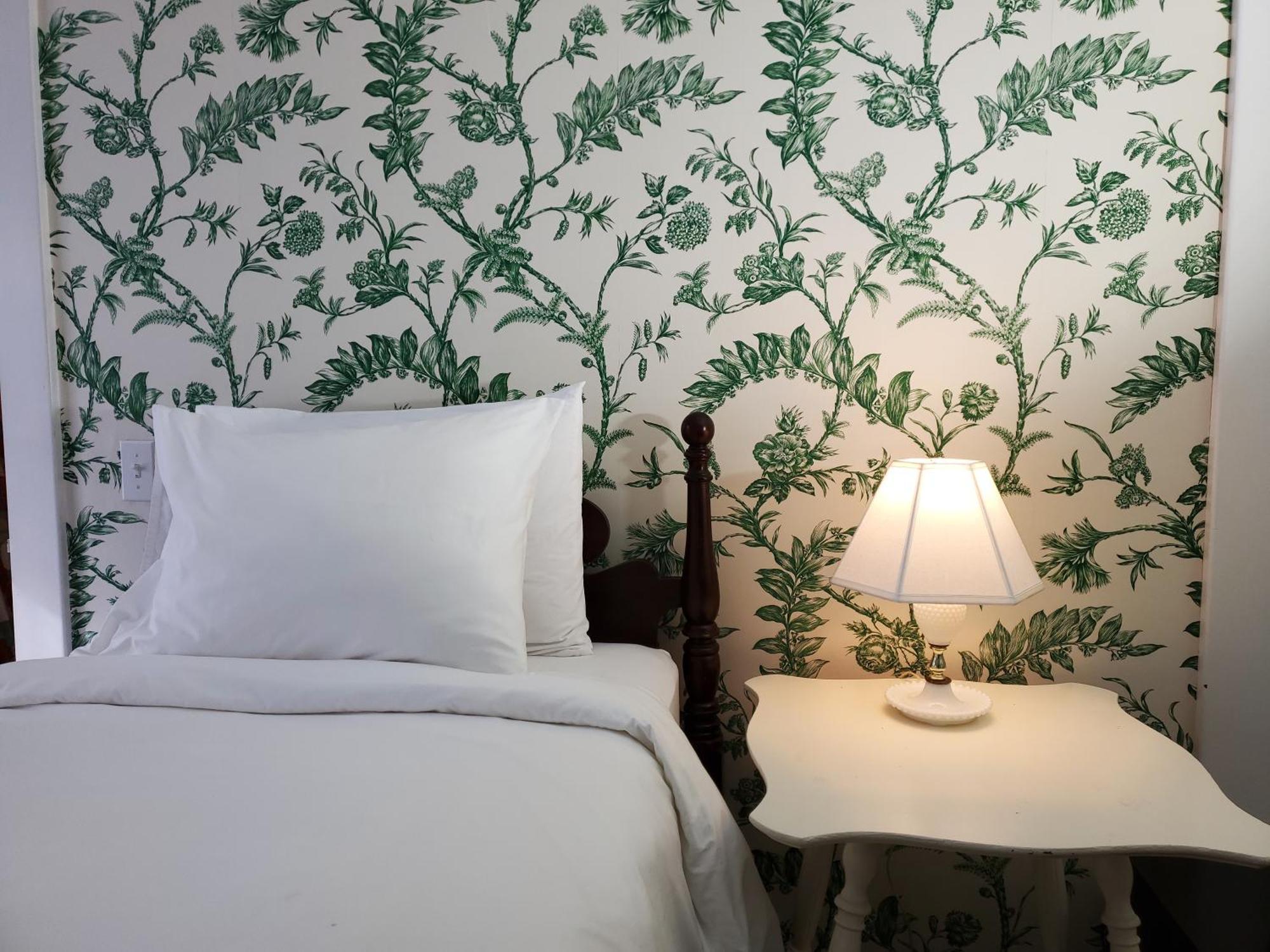 Harbourside Inn Northeast Harbor Bagian luar foto