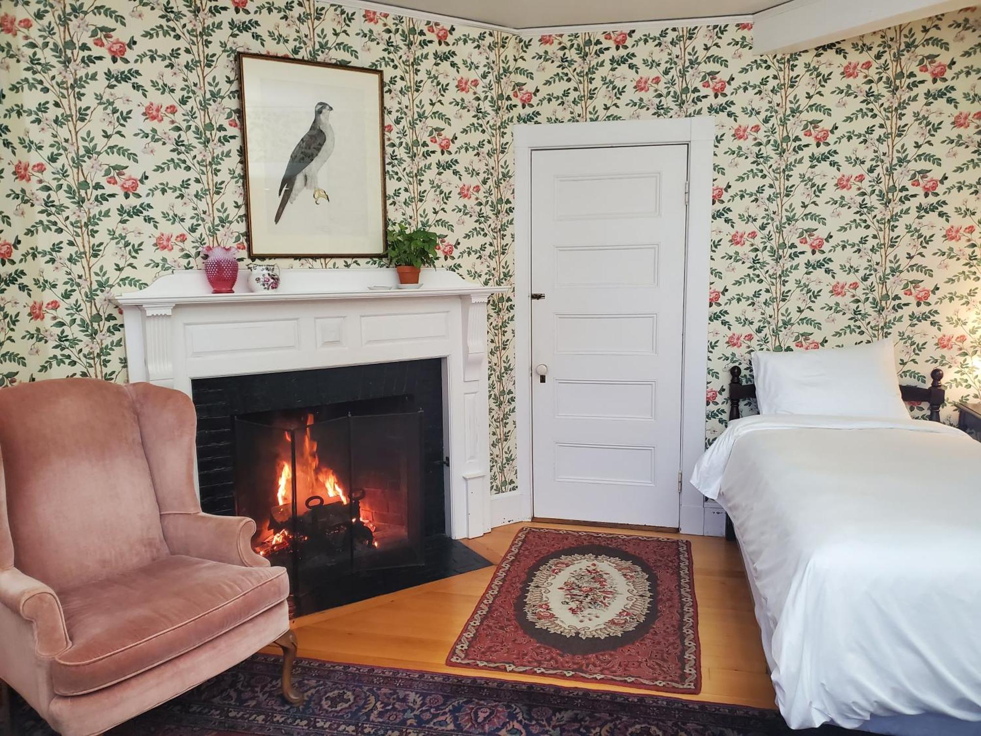 Harbourside Inn Northeast Harbor Bagian luar foto